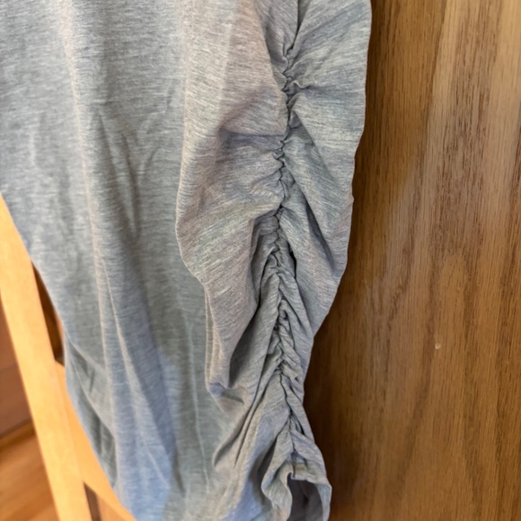 Bundle of 2 Maternity Tank Tops Size Medium - Grey & White - Picture 4 of 10